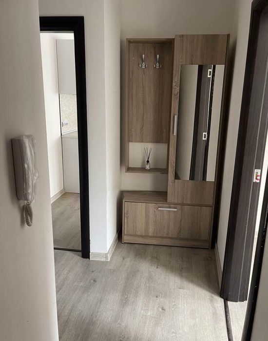 Двустаен апартамент под наем в Център