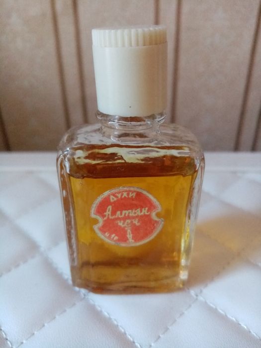 Сюжет, Алые паруса, Алтын чеч