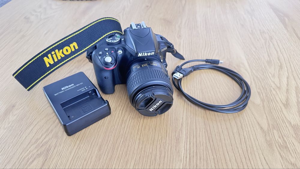 Nikon DSLR D3300 + obiectiv 18-55mm
