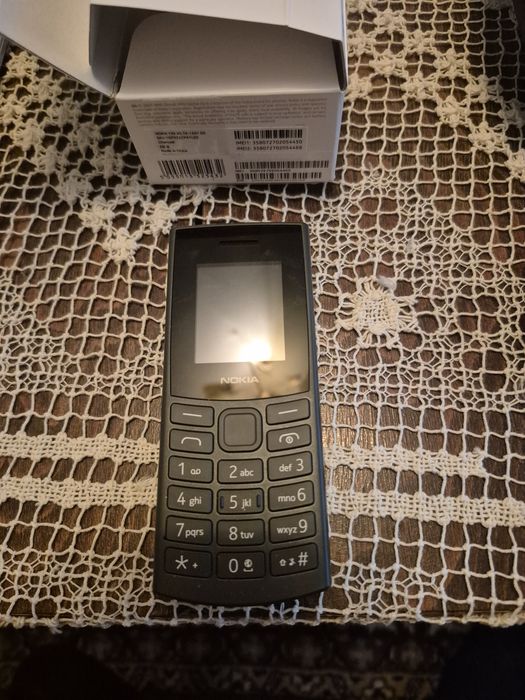 Продава се Нокия 105 4G ,телефона е чисто нов с кутия и зарядно