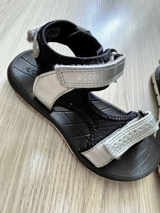 Сандали для девочки оригинал ecco