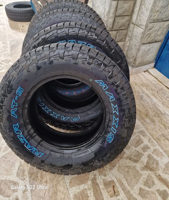 205 70 15 Maxxis RAZR  A/T-S  245 70 16 Замъка  Ямбол