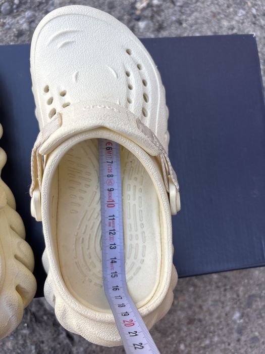 Vand papuci crocs