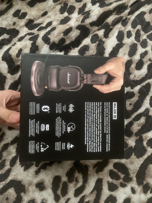 Продам наушники Marshall 4