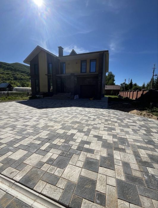 Уклатка брусчатки /  Тротуарная плитка