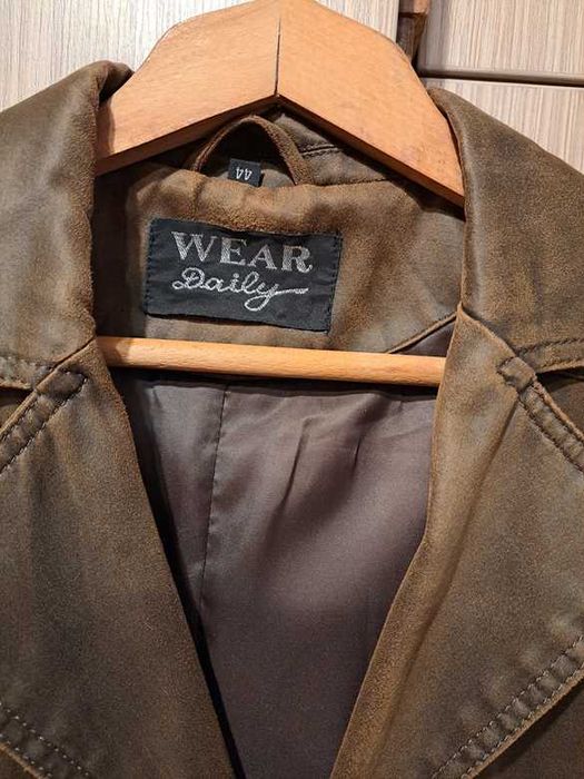 Продавам дамско манто