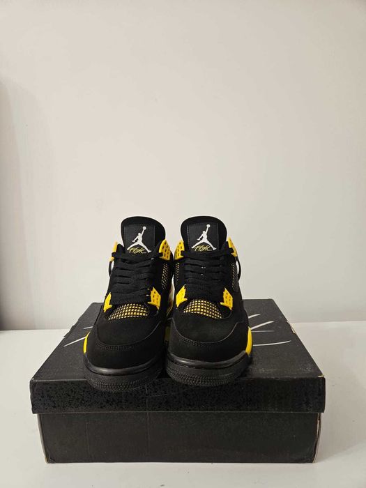 Air Jordan 4 Retro "Yellow Thunder"