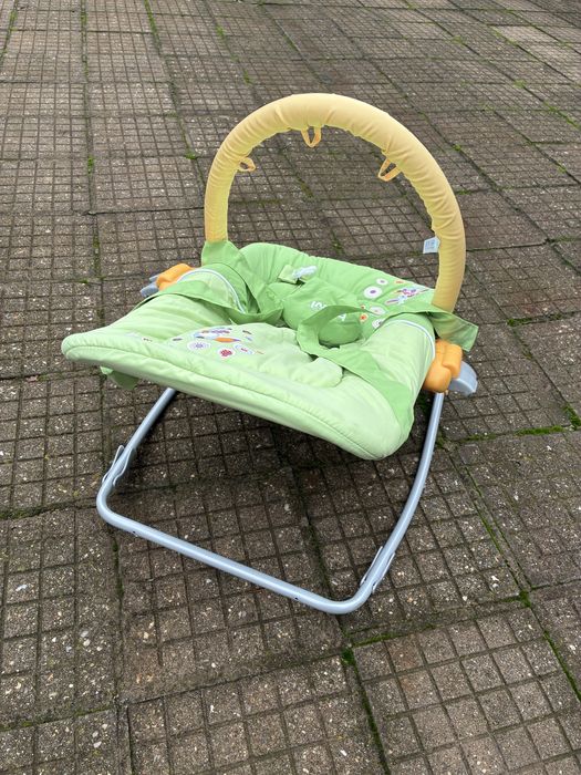 Бeбeшки шeзлoнг Brevi