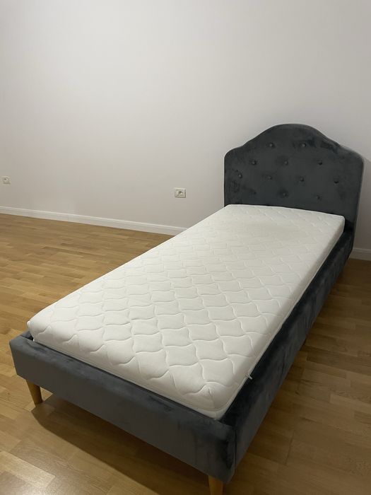 Pat tapitat 90×200 cm – saltea + somieră incluse