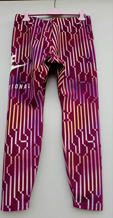 Nike оригинален дамски клин Хл размер