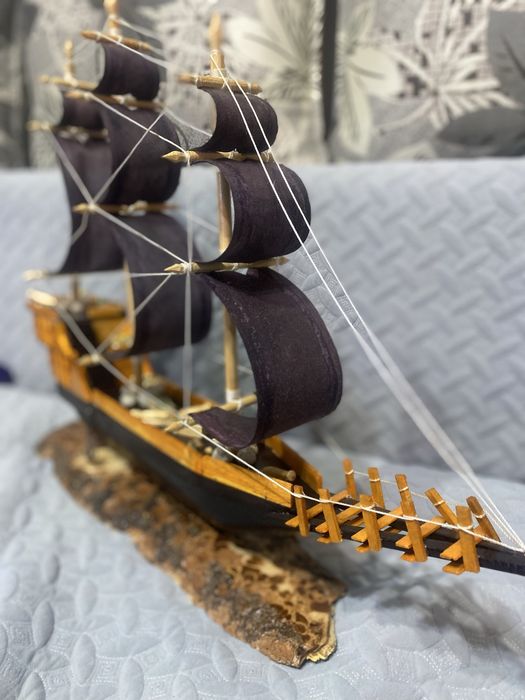 Продаю караблик зделан ручной