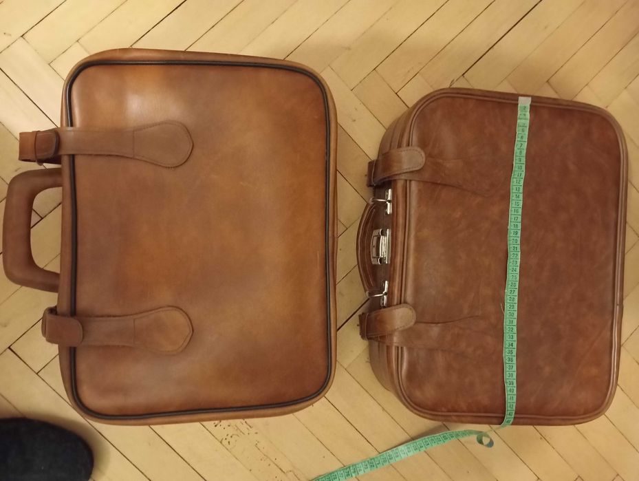 Два винтидж кожени куфара