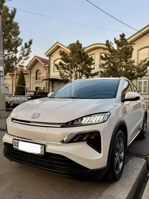 Honda MNV Электромобиль