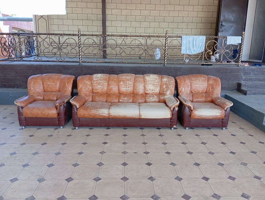 Диван для гостиной