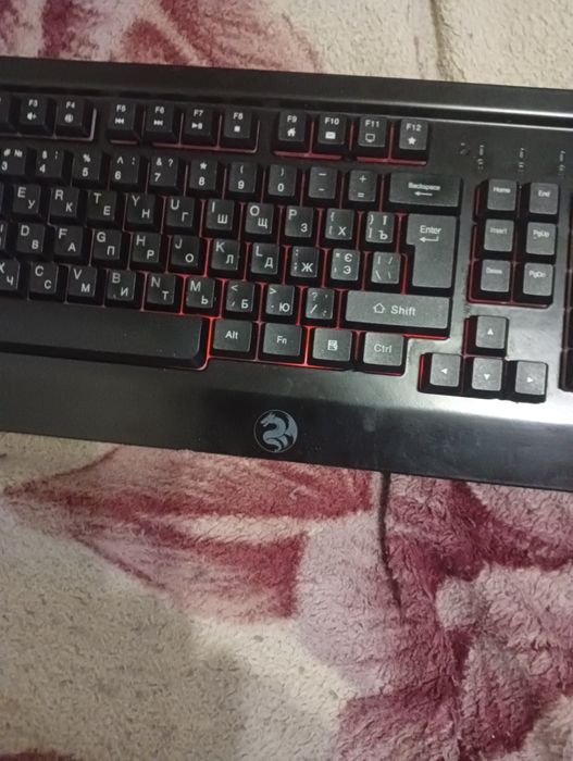 Продам клавиатуру 2E Gemihg Keyboard KG320