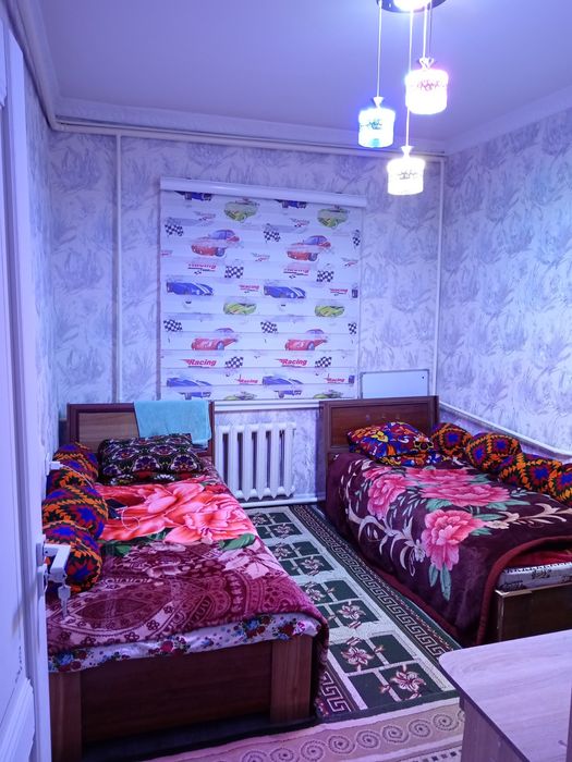 22-микрорайонда, 4 комнаталы квартира сатылады. Келисимли.