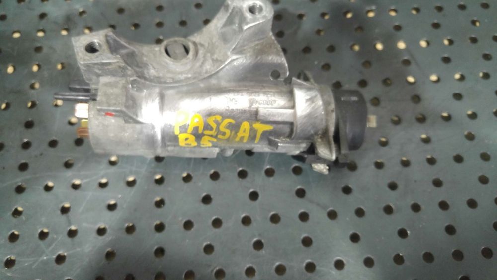 Contact cu cheie vw passat b5 3b 4b0905851a