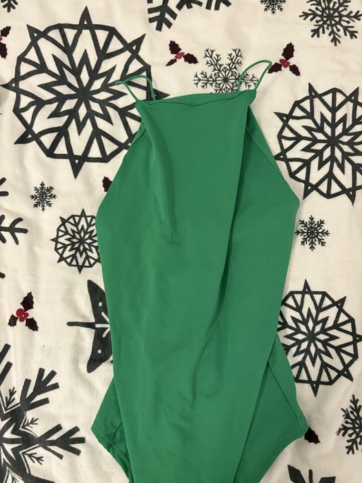 Топове Bershka, New Yorker