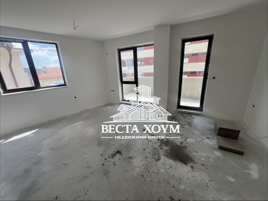 Тристаен апартамент ново строителство