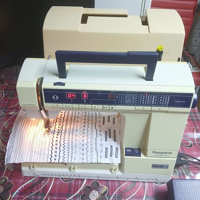 Masina de cusut HUSQVARNA PRISMA 950 S cu butoniera automata