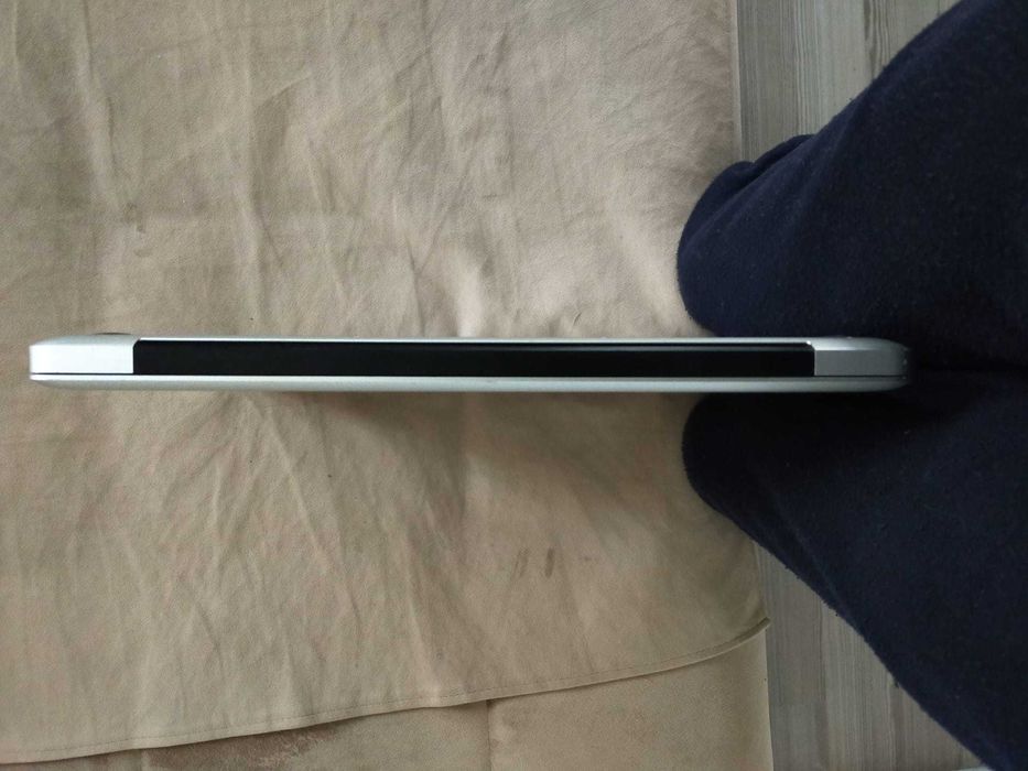 Vând ansamblu complet display (capac + ecran) pentru MacBook Pro 15 inch A1286