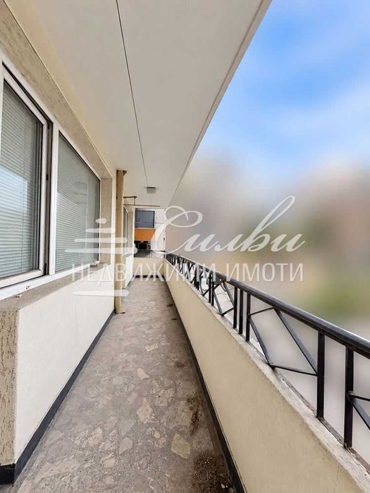 Продава се Четиристаен апартамент в Шумен, Болницата - 100 кв.м за 1650 €/кв.м - Снимка #11