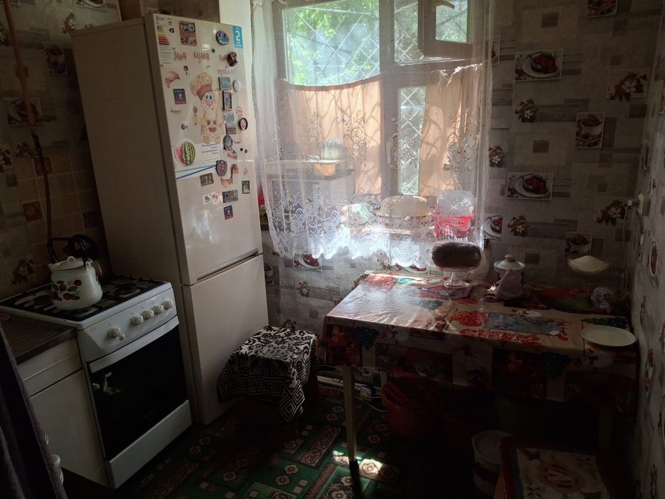 Продам квартиру в районе 3 школы.
