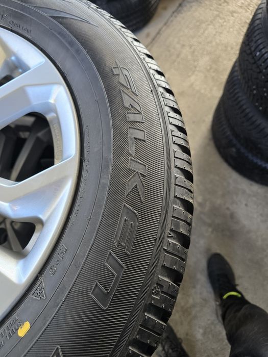 4 Броя 235/65/17 Falken 2x8,5mm 2x7,5mm