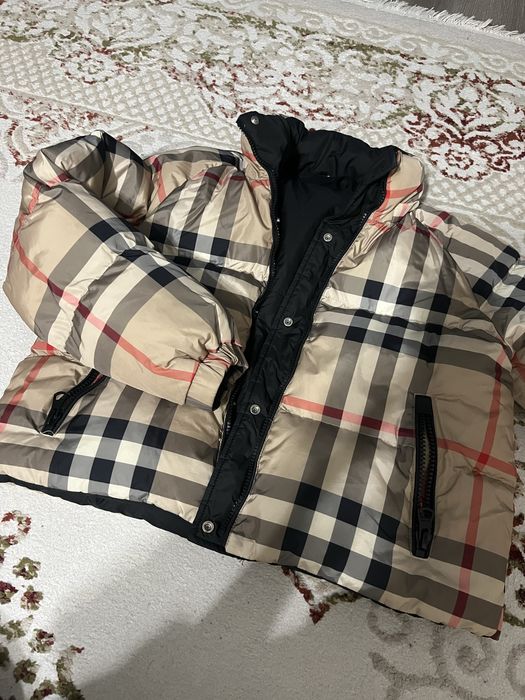 Продам двустороннюю (Burberry)куртку люкс