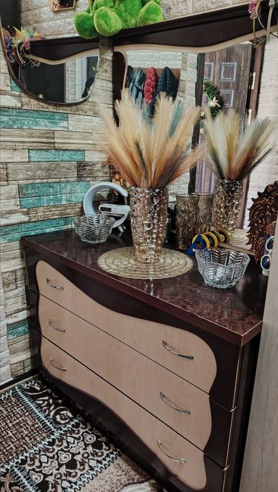 Велосипед детский, диван, трюмо