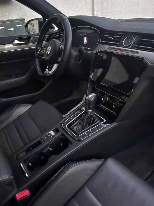 VW Passat Variant R-Line 2.0 TDI 240 CP DSG 4Motion, TVA deductibil