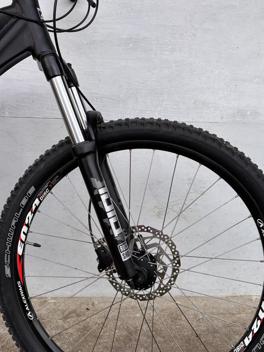 Bicicleta full suspension Serious