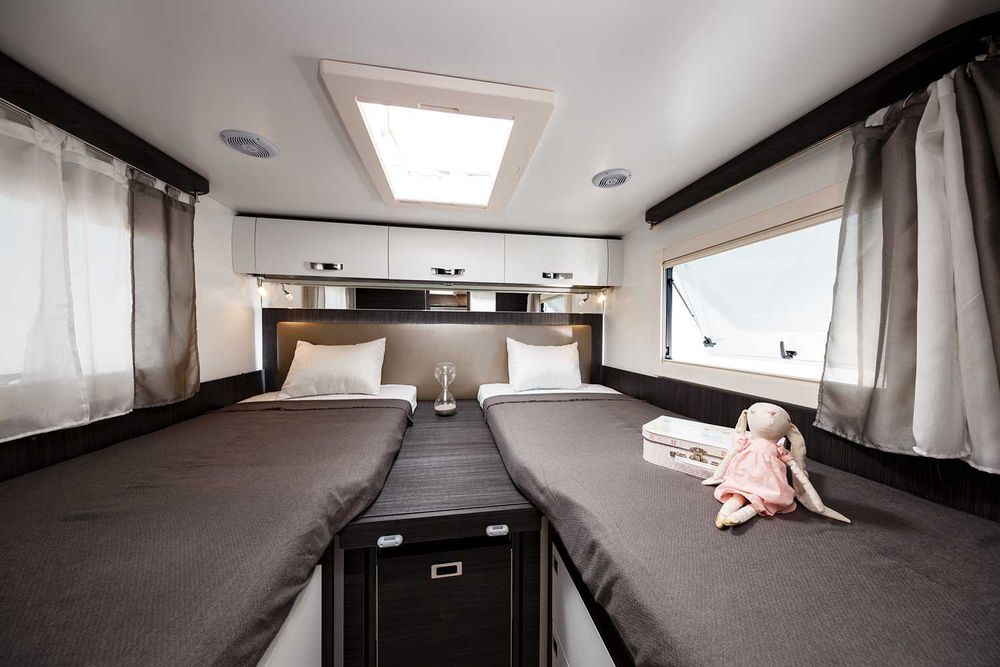 Inchirieri autorulote 5-6 locuri