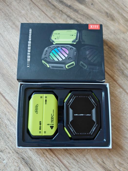 Cooler magnetic cu baterie detașabilă pentru smartphone gaming