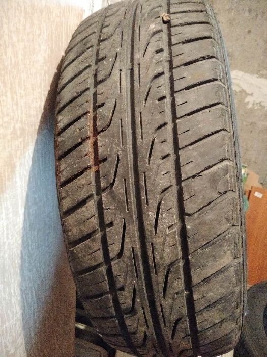 2 броя оригинални летни гуми 185 -14 цола KUMHO-ПЕРФЕКТНИ ЗА РЕЗЕРВНИ