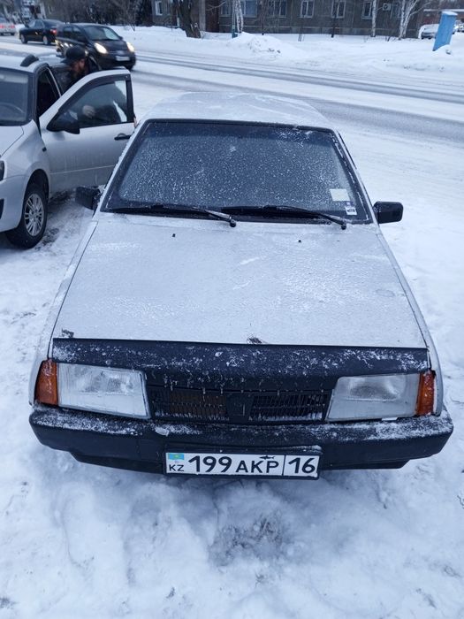 Продам срочно 21099