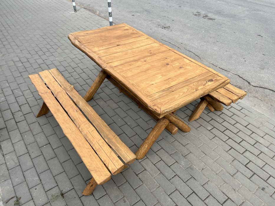 Маса с пейки