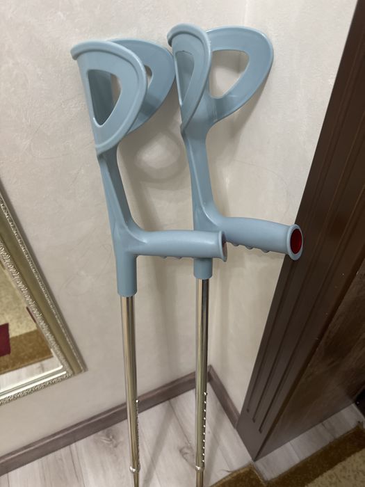 Костыл бу  взрослые