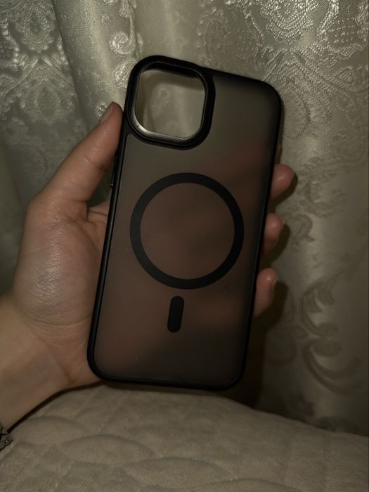 Чехлы на Iphone 13