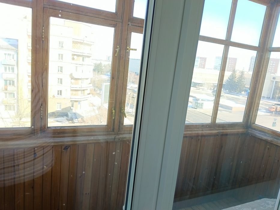 Продам двухэтажную 5 комн. квар. 1 - 80- 6 этаж