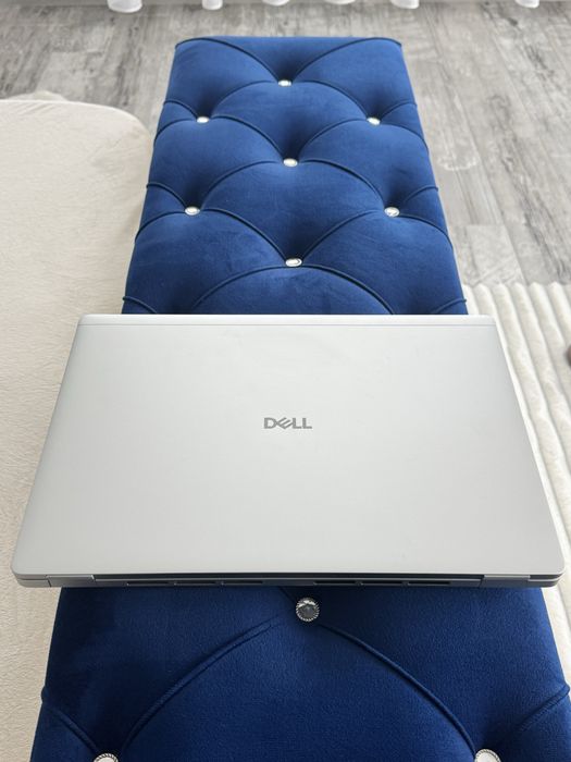 Vând laptop Dell