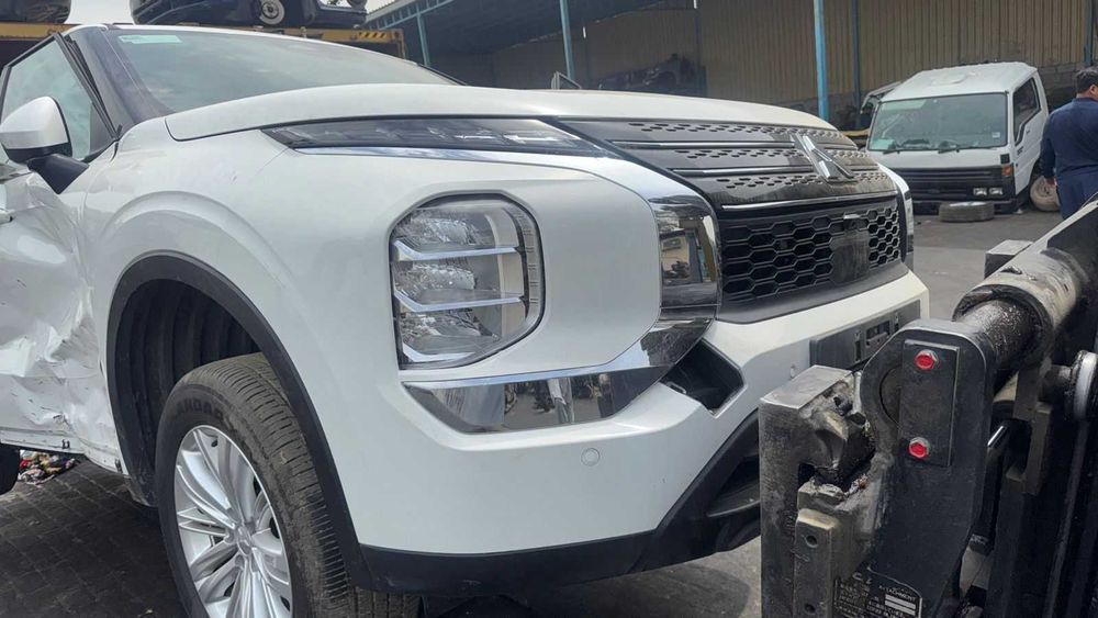 Бампер фары аутлендер 4