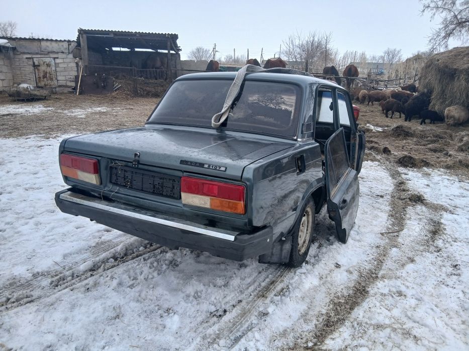 Продам телевизор и парог на жигули