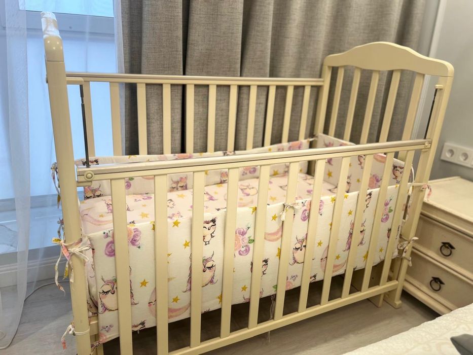 Детская кроватка