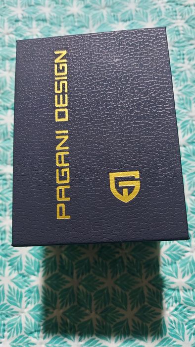 Само до Коледа. Часовник Pagani Design Black & White dial