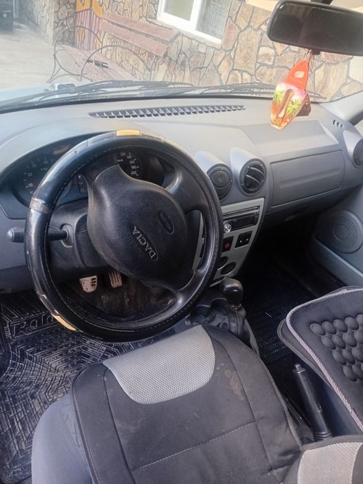 Vand Dacia Logan 1,4 benzina an fabricatie 2005 pretul negociabil