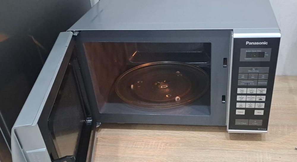 Продам микроволновку Panasonic .