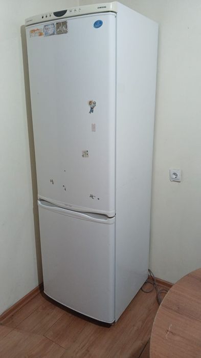 Продам холодильник