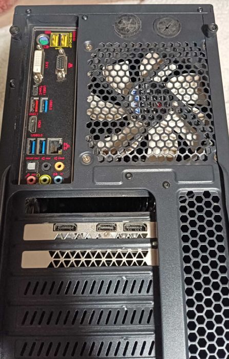 Запазен геймърски компютър