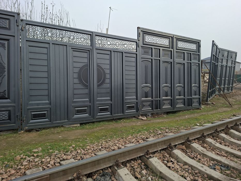 Арзон темир дарвоза